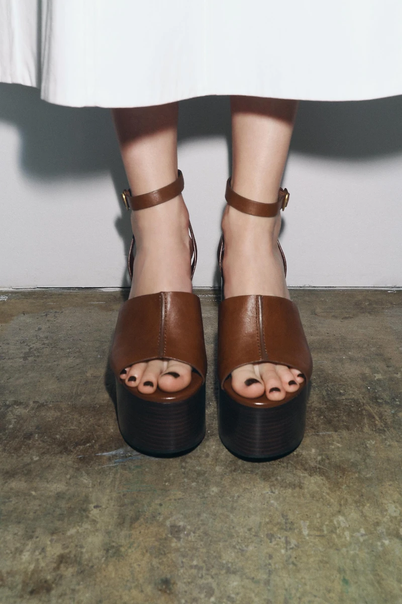 TALONS COMPENSÉS BRACELET EN CUIR