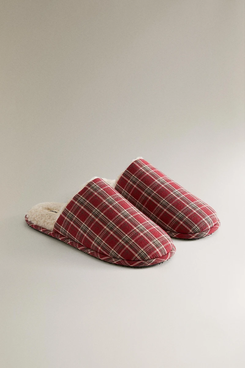 WARM CHECK SLIPPERS