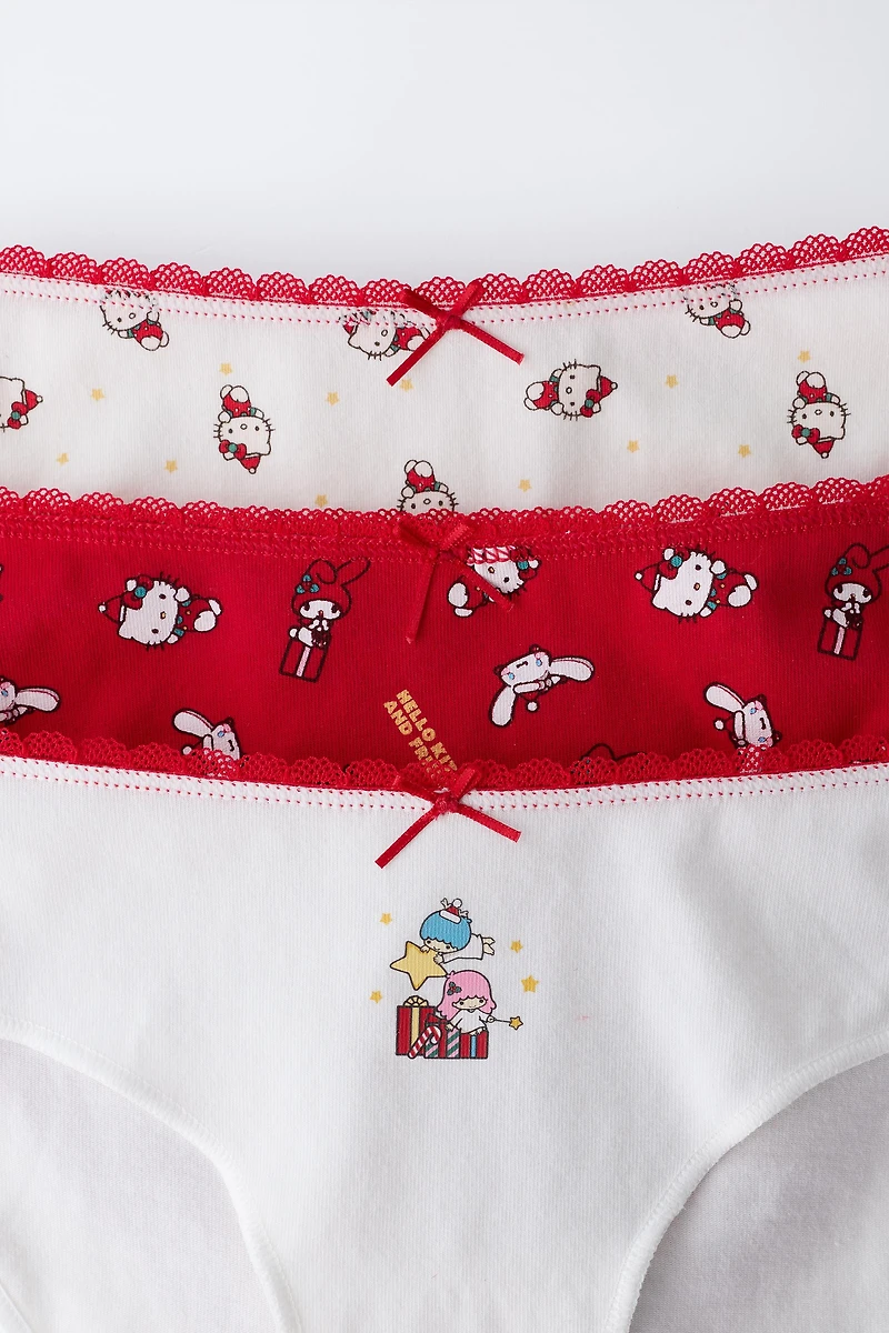 AGES 6-14 / THREE-PACK OF HELLO KITTY © SANRIO UNDERWEAR