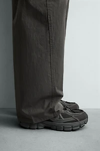 CHUNKY SOLE SNEAKERS