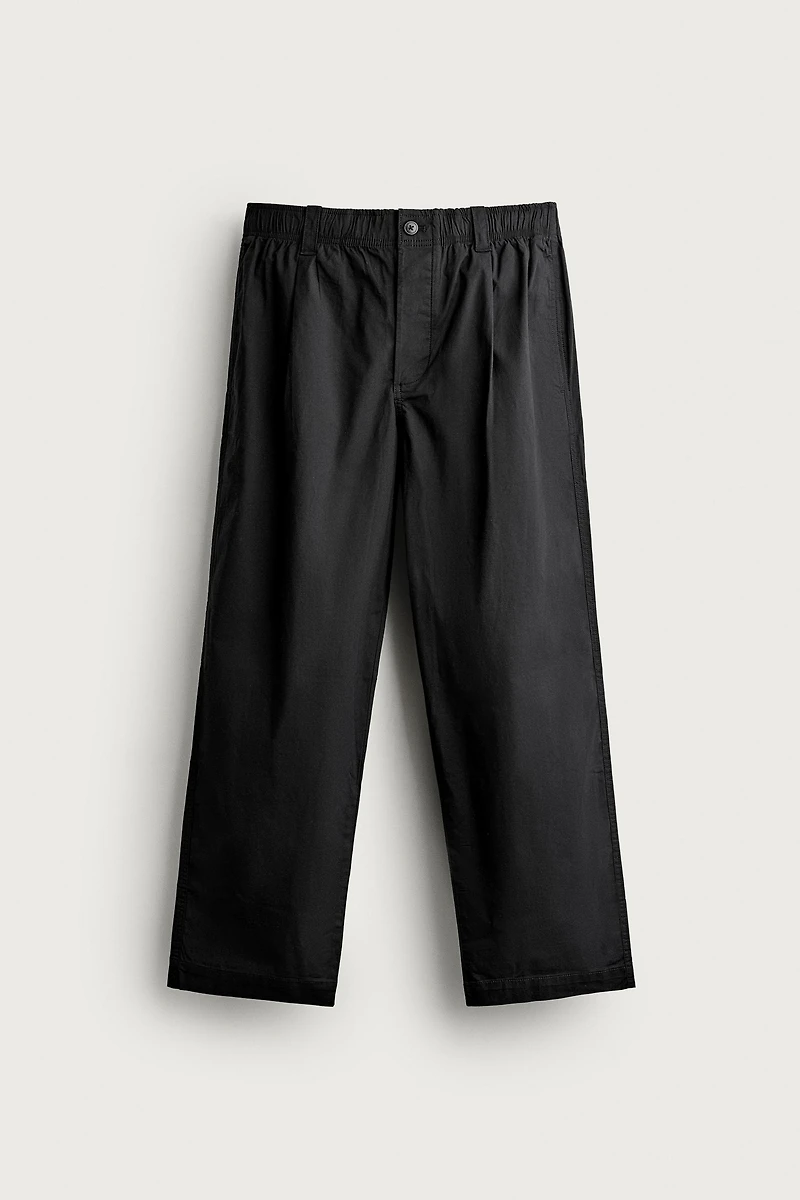 RELAXED FIT PLEATED JOGGER PANTS