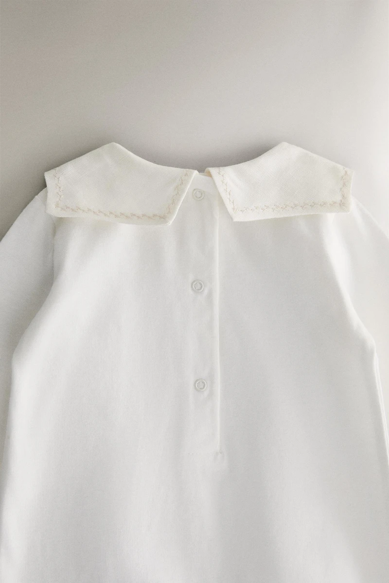 CHILDREN'S FOOTED ROMPER WITH BIB COLLAR