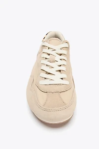 SOFT SNEAKERS