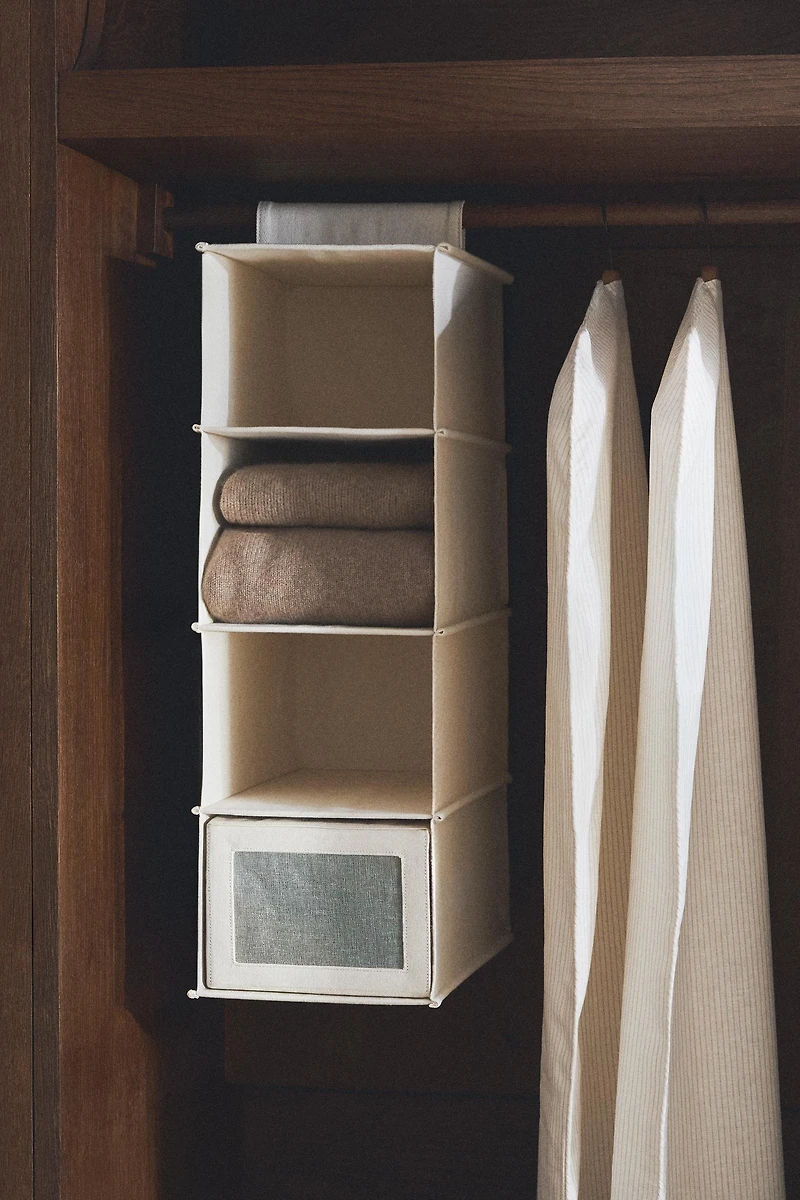 VERTICAL HANGING ORGANIZER