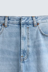 STRAIGHT FIT JEANS