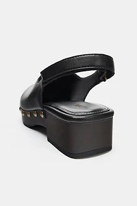 STUDDED LEATHER CLOGS