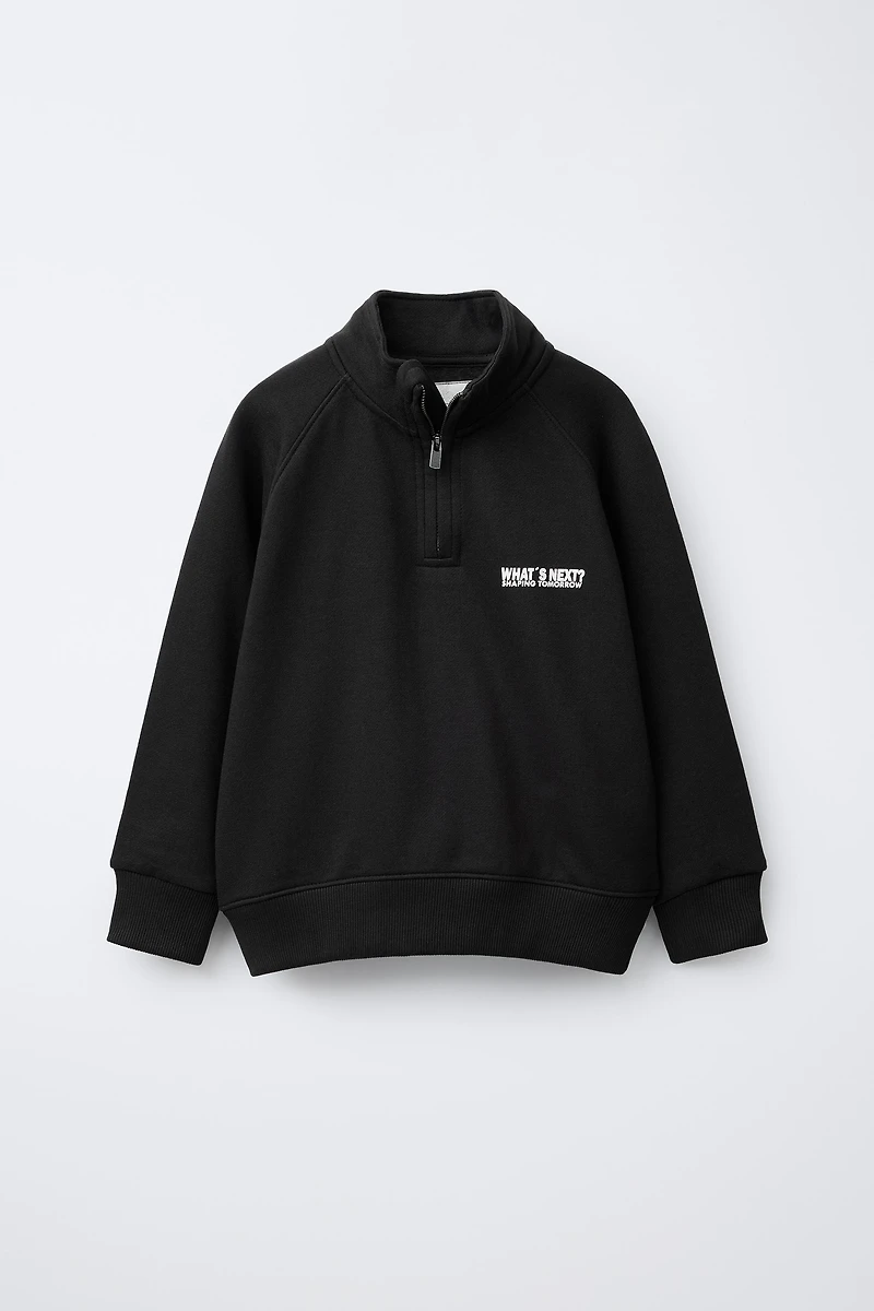 ZIP-UP SWEATSHIRT AND JOGGER PANTS WITH LABELS SET