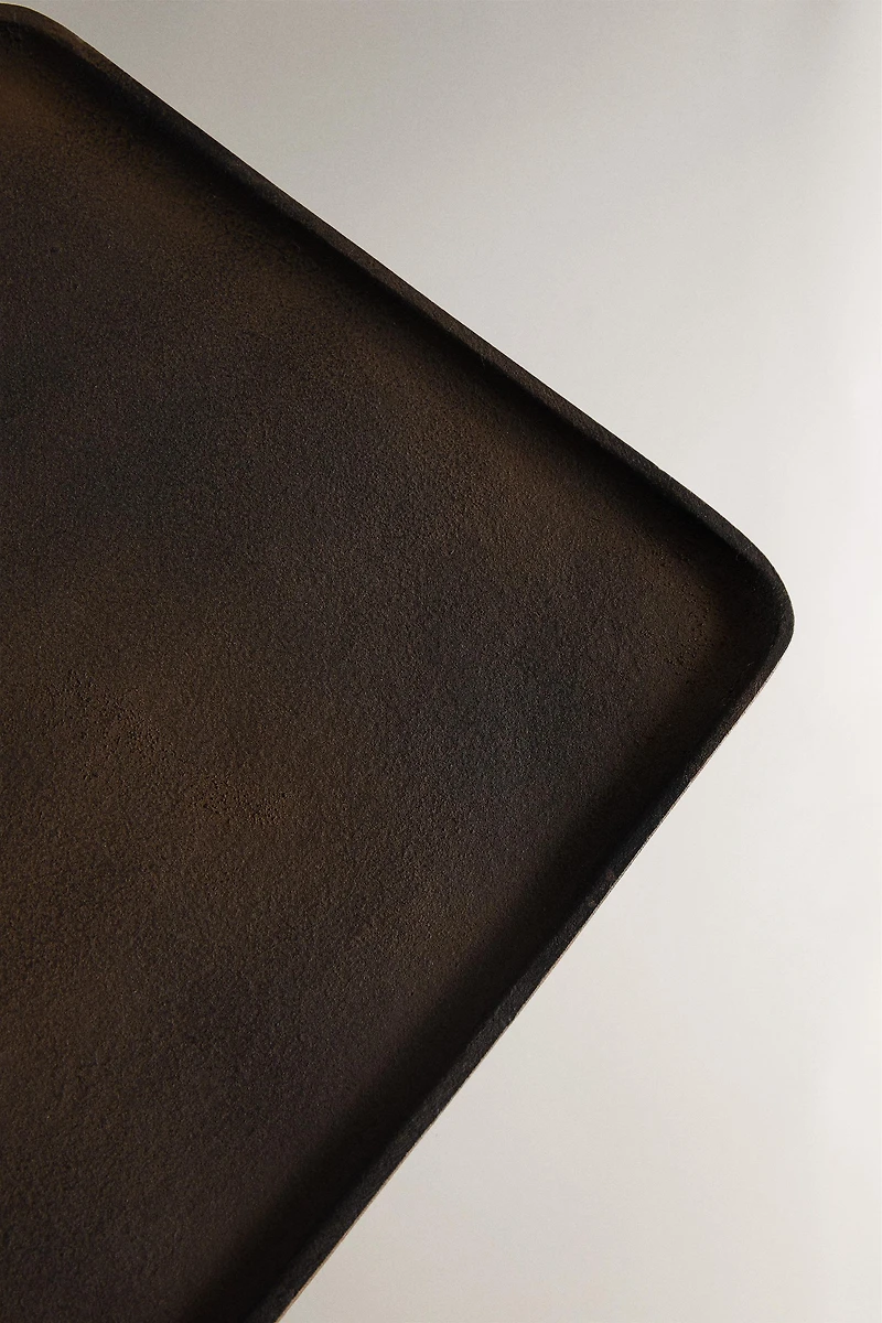 BLACK METAL TRAY