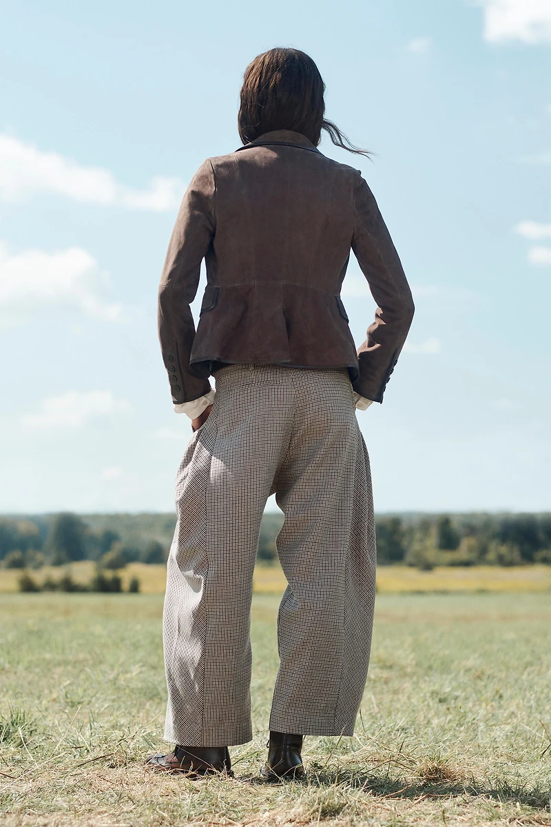 FITTED SUEDE LEATHER BLAZER LIMITED EDITION