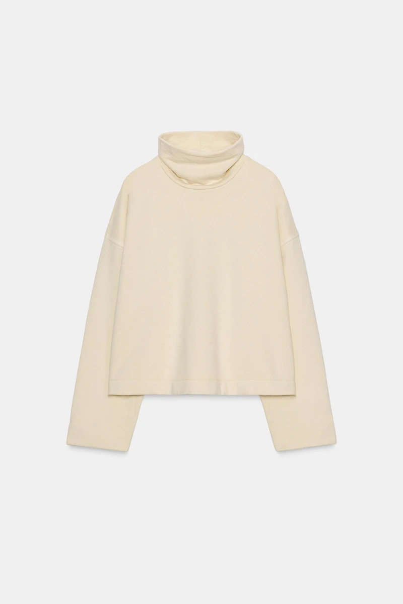 OVERSIZED HIGH NECK SWEATSHIRT