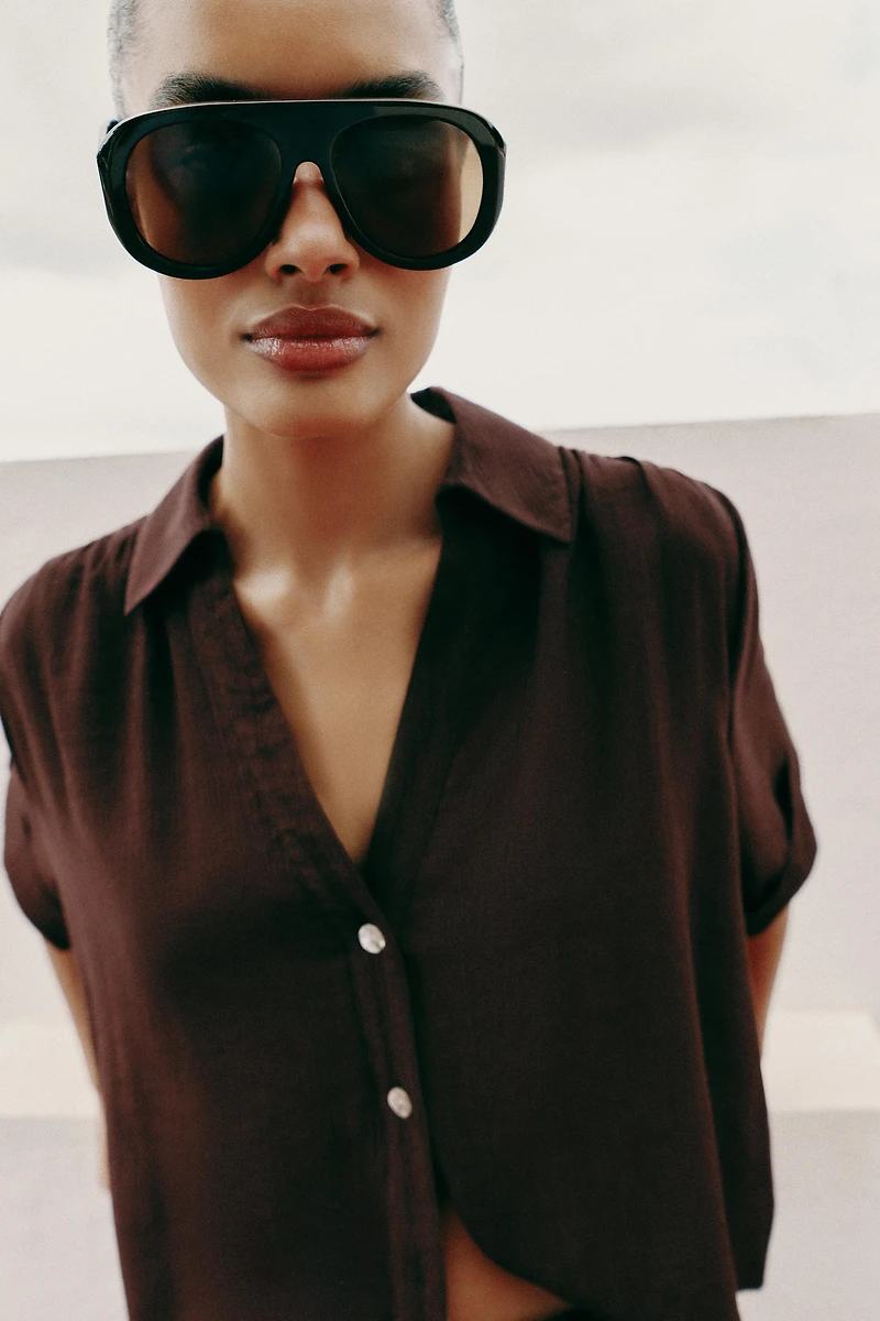 FLOWY SHORT SLEEVE SHIRT