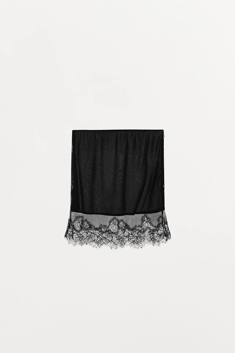 PLEATED LACE SKIRT