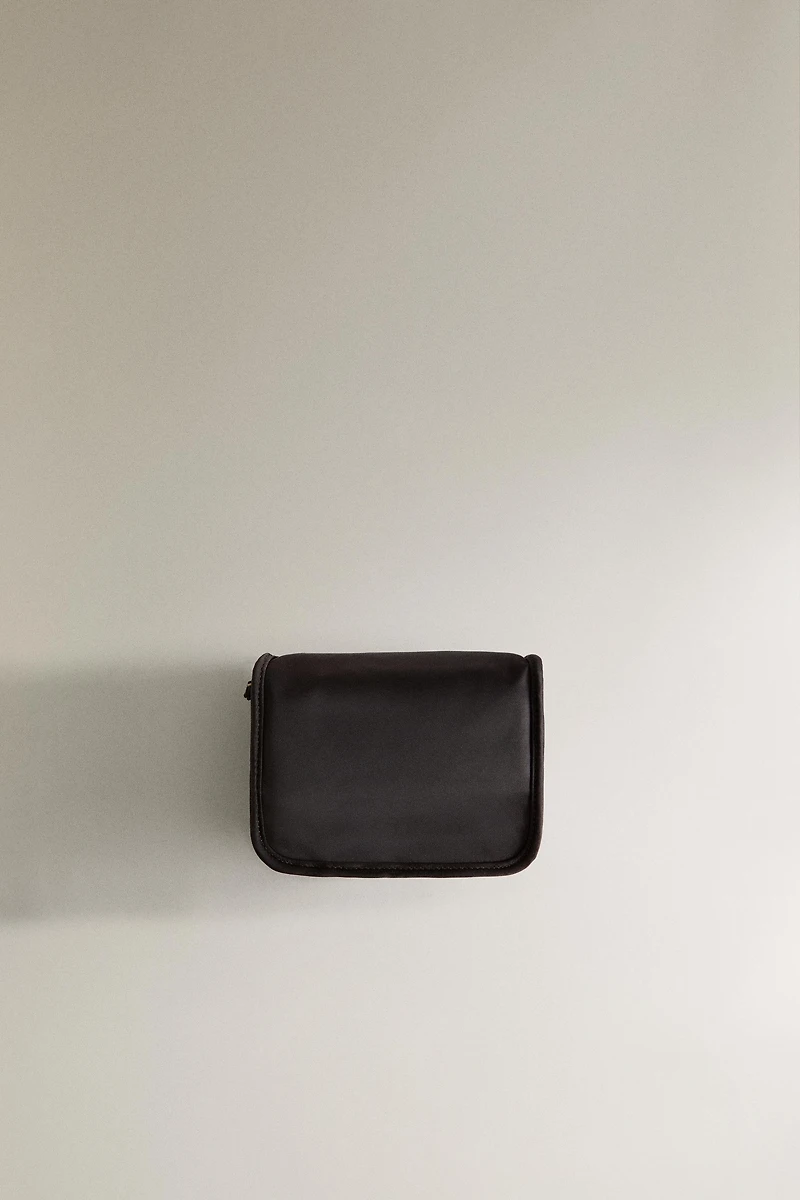 MEDIUM SATEEN MAKEUP BAG