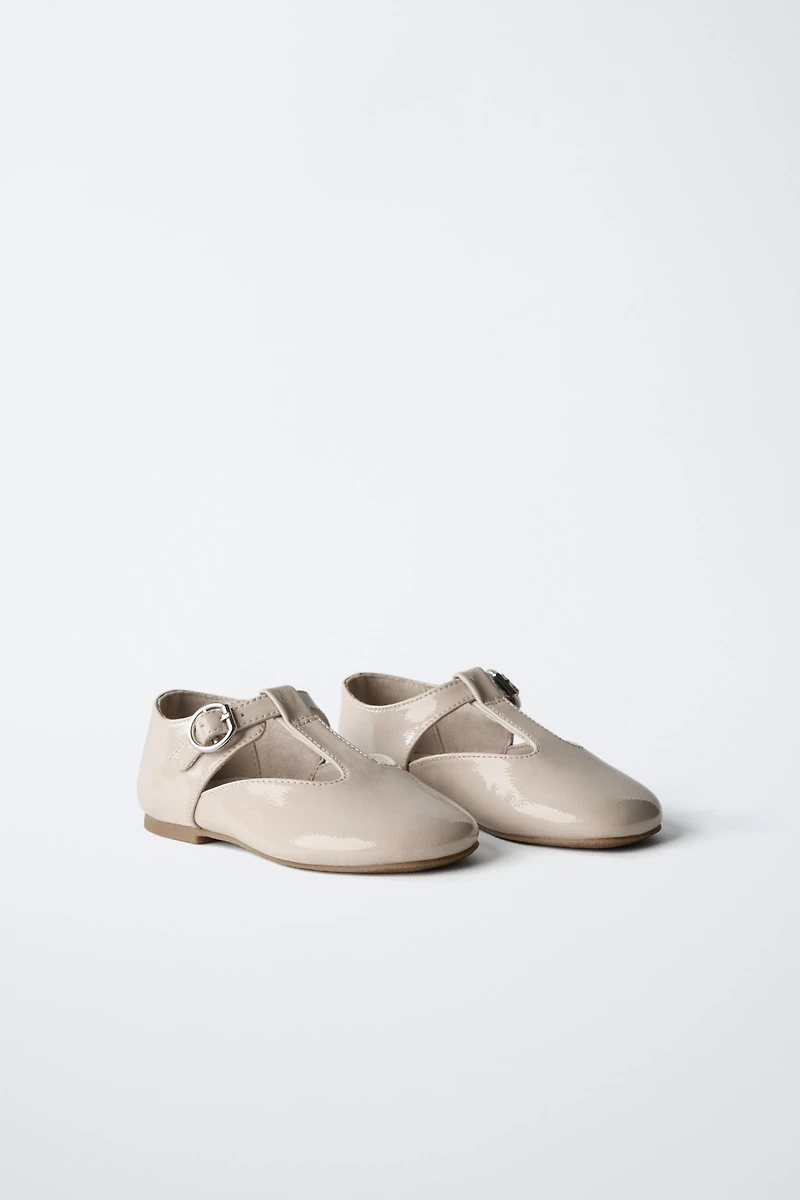 CHAUSSURES T VERNIES