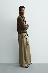 PLEATED WIDE FIT PANTS