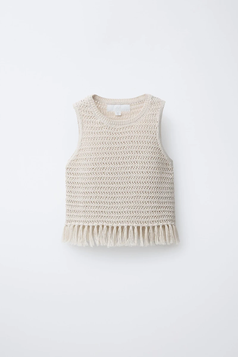 TOP EN MAILLE À FRANGES