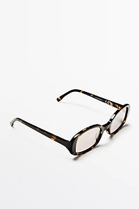 Oval tortoiseshell-effect sunglasses