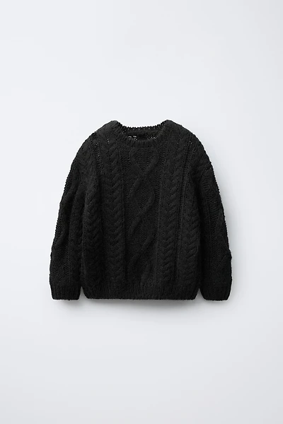 CHUNKY KNIT SWEATER
