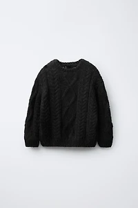 CHUNKY KNIT SWEATER