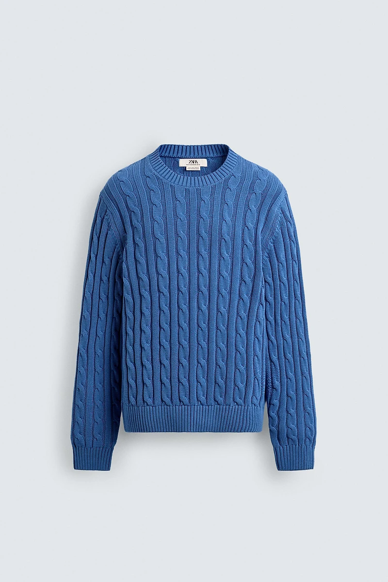 CABLE KNIT SWEATER