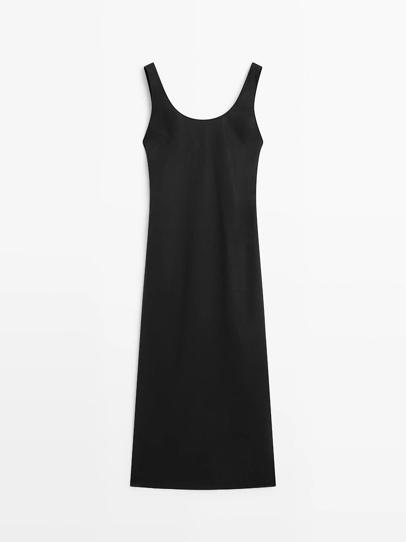 Flowing round neck midi dress