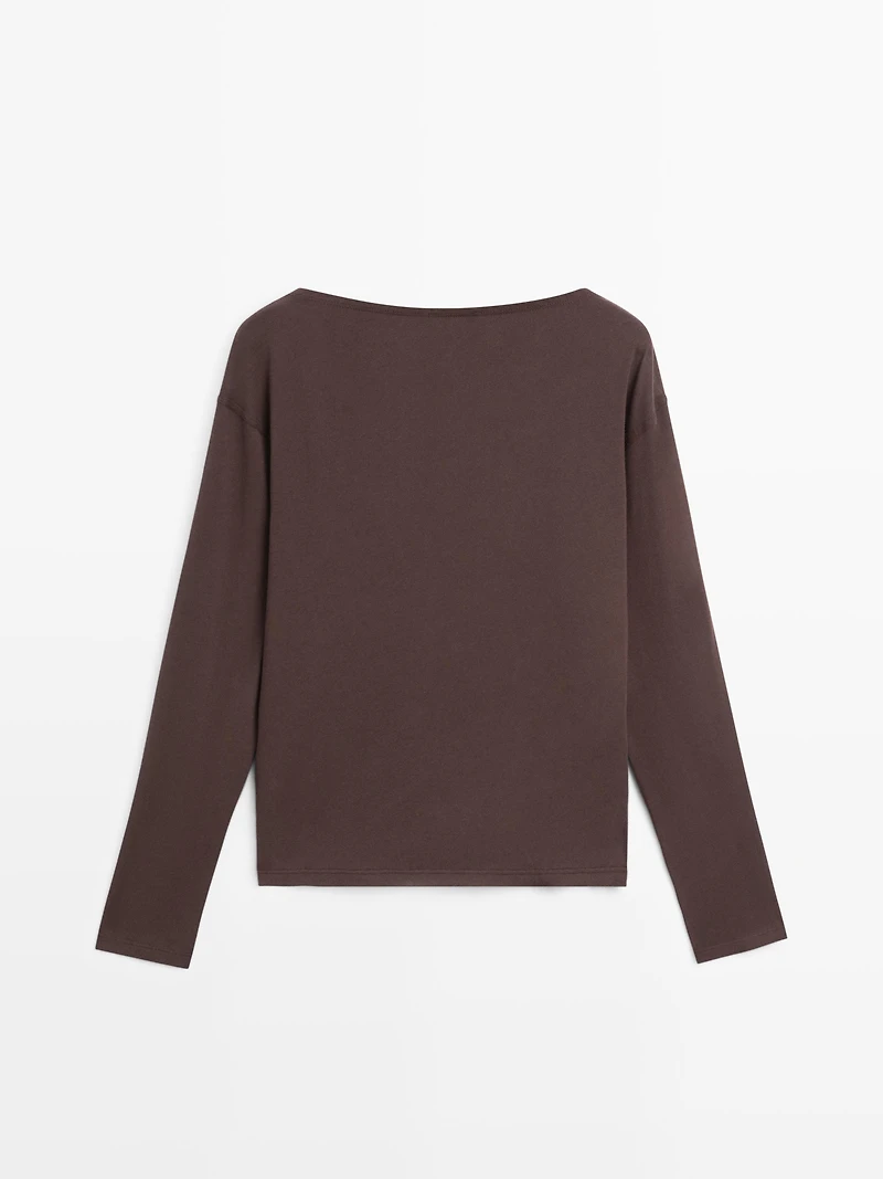 100% cotton boat neck T-shirt