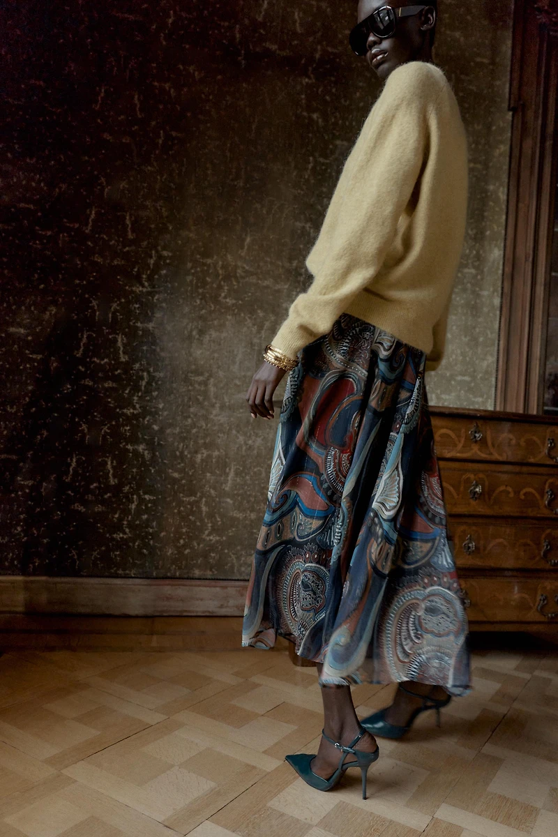 JUPE MI-LONGUE IMPRIMÉE AVEC FIL MÉTALLISÉ ET CEINTURE