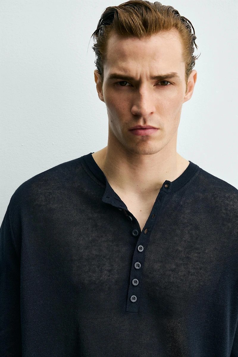 TEXTURED HENLEY JUMPER