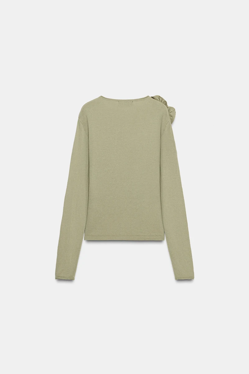 PULL AVEC LAINE FLEURS