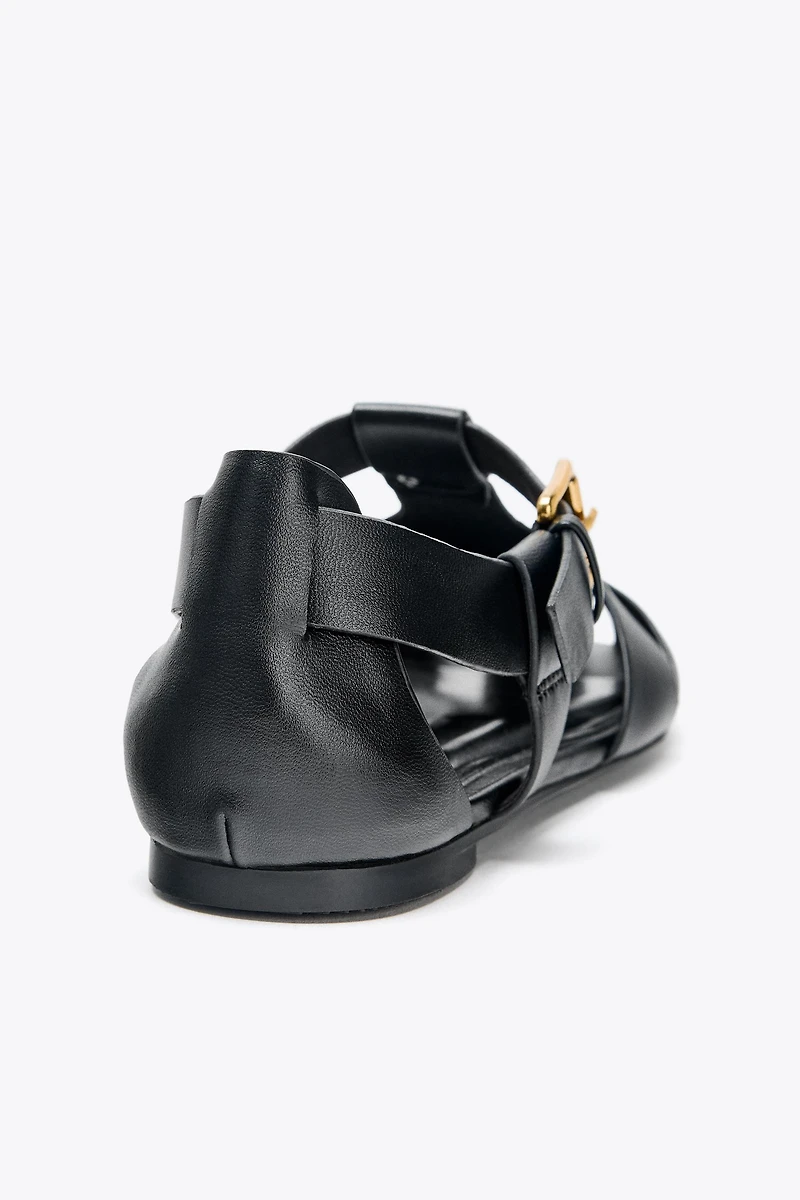 CHAUSSURES PLATES STYLE PLAGE