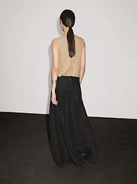 Contrast long dress with side slits