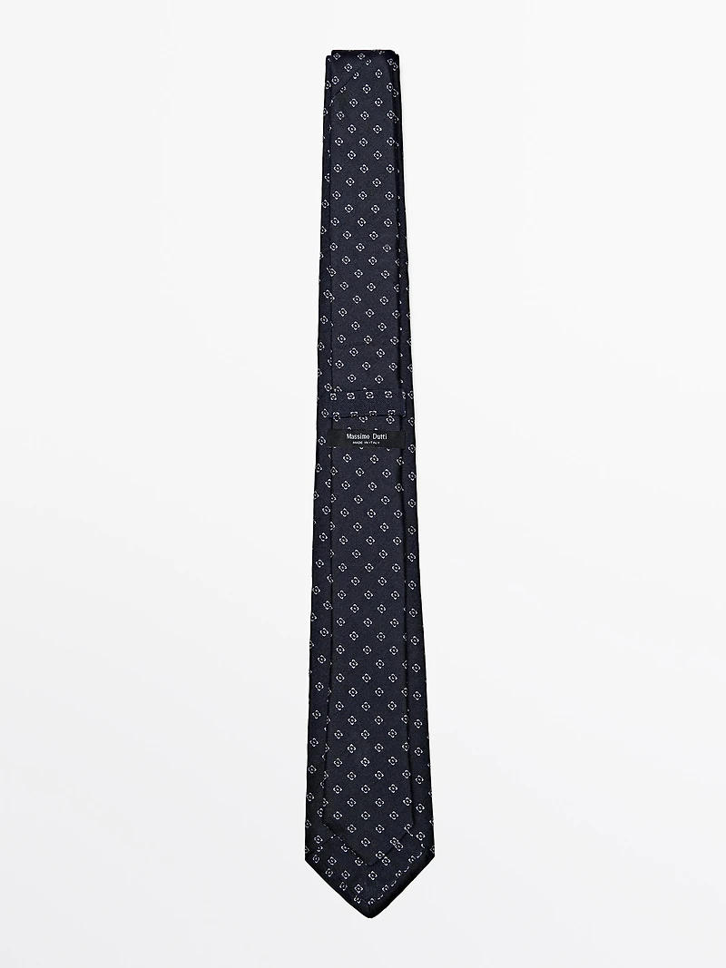 100% mulberry silk tie