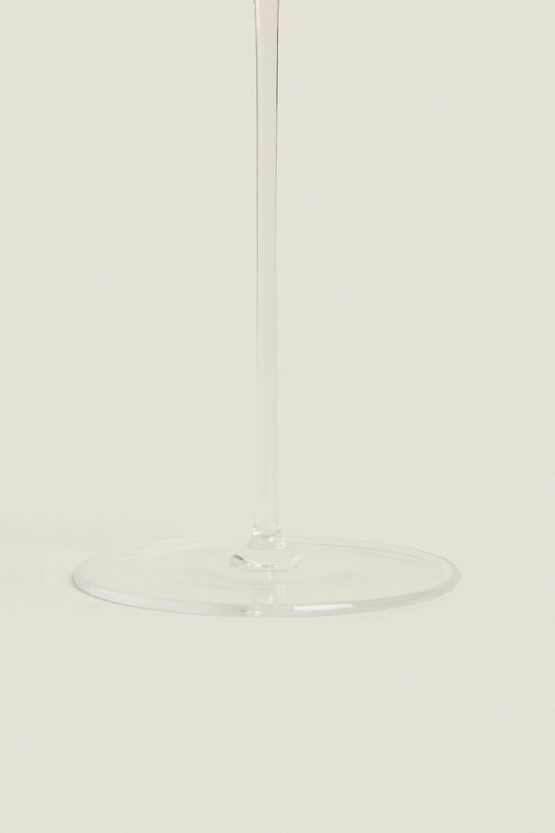 ULTRA LIGHTWEIGHT WINE GLASS