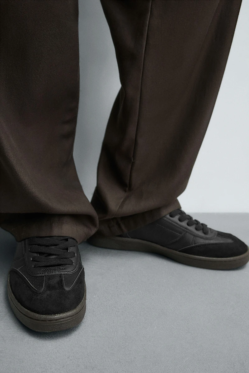CONTRAST SOLE SNEAKERS