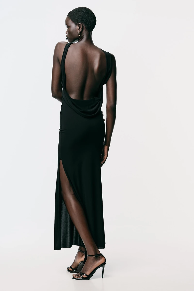 FITTED WRAP DRESS