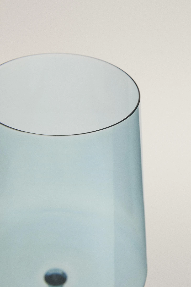 CONICAL CRYSTALLINE GLASS