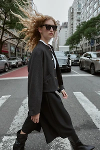 LONG SHORTS WITH CONTRAST STITCHING