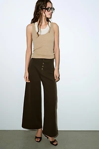 PANTALON DROIT À BOUTONS