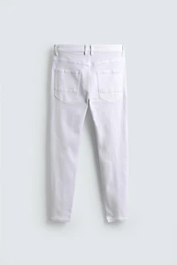 JEAN SKINNY FIT DÉCHIRÉ