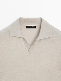 Polo en maille à col V