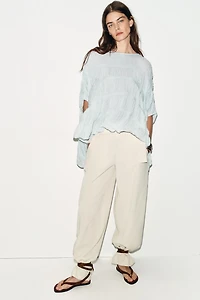 TEXTURED CAPE TOP