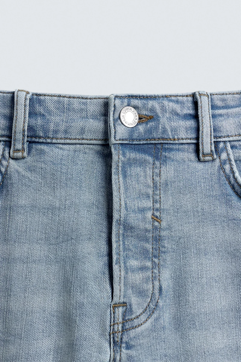 JEAN SKINNY FIT DÉCHIRÉ