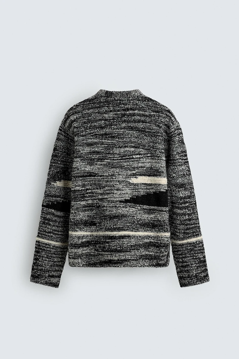 BOUCLÉ TEXTURED SWEATER