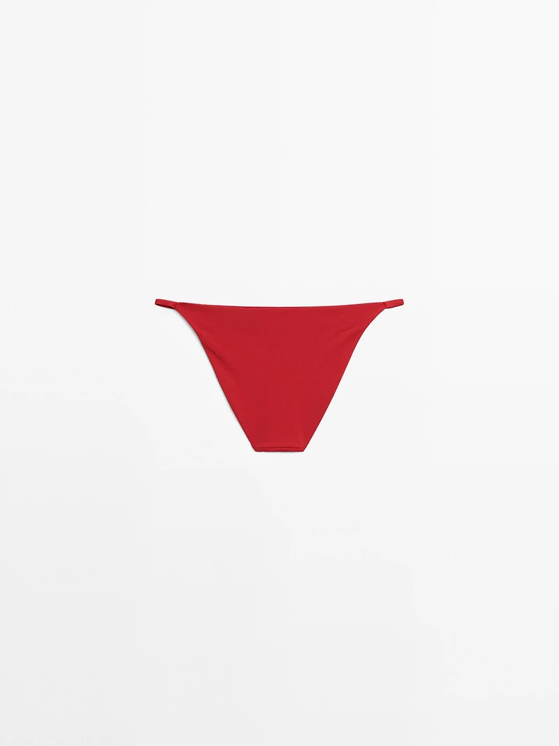 Bikini bottoms with thin straps