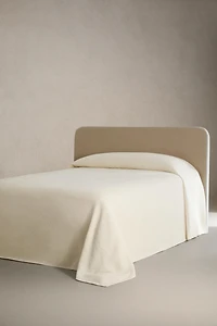 TEXTURED JACQUARD BEDSPREAD