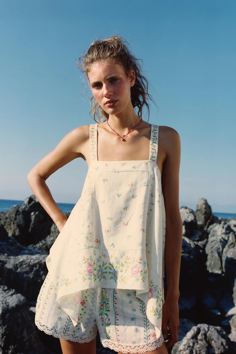 TOP ASYMÉTRIQUE IMPRIMÉ FLEURI EN LIN