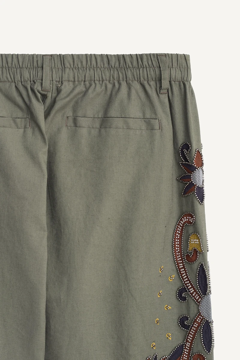 PANTALON LIN ET COTON BRODERIES CONTRASTE