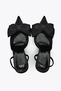 BOW TRIM HEELED SHOES