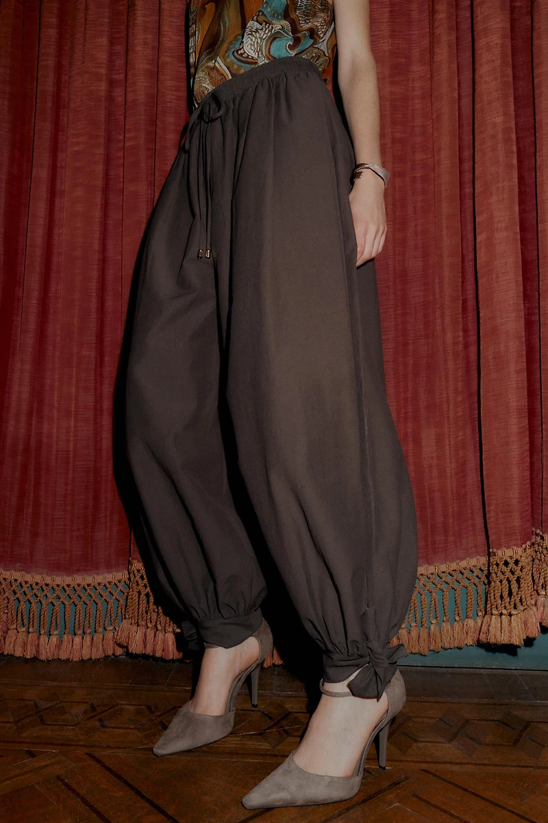 BOW-DETAIL PANTS