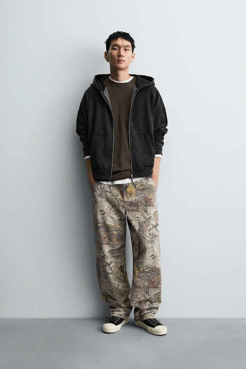 PANTALON COUVREUR IMPRIMÉ ABSTRAIT